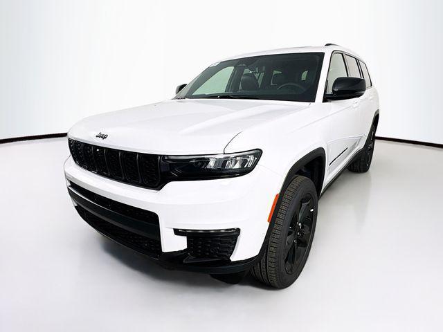 new 2025 Jeep Grand Cherokee L car, priced at $43,000