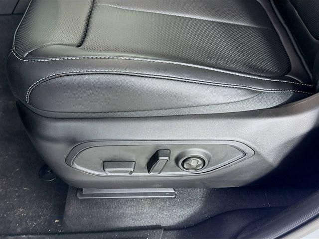 new 2025 Jeep Grand Cherokee L car, priced at $43,000