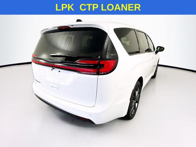 new 2026 Chrysler Pacifica car, priced at $40,000