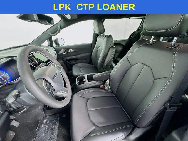 new 2026 Chrysler Pacifica car, priced at $40,000