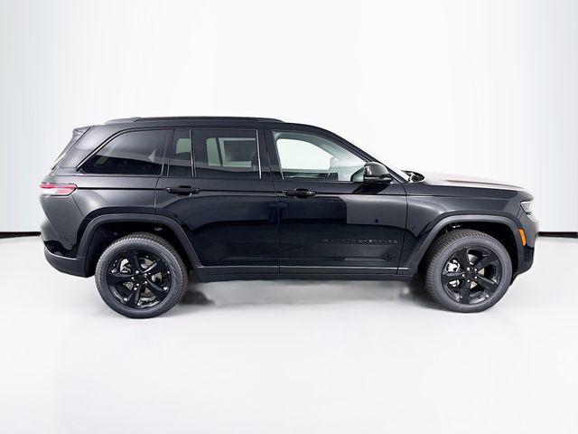 new 2025 Jeep Grand Cherokee car, priced at $42,500