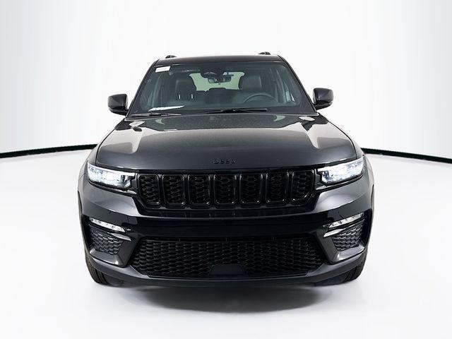 new 2025 Jeep Grand Cherokee car, priced at $42,500