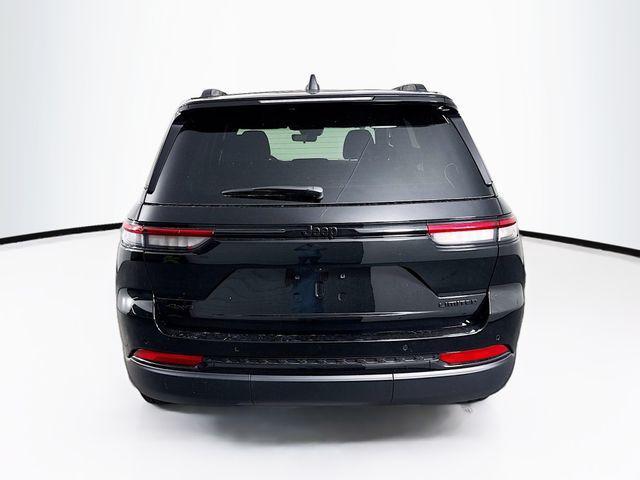 new 2025 Jeep Grand Cherokee car, priced at $42,500