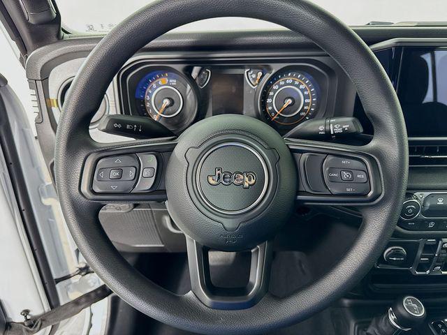 new 2026 Jeep Wrangler car, priced at $43,095