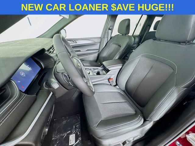 new 2025 Jeep Grand Cherokee car, priced at $34,000