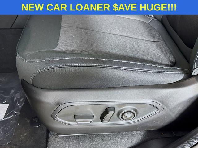 new 2025 Jeep Grand Cherokee car, priced at $34,000