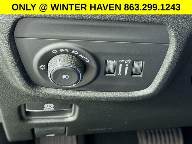 new 2025 Jeep Grand Cherokee car, priced at $45,500