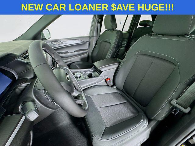 new 2025 Jeep Grand Cherokee car, priced at $31,500