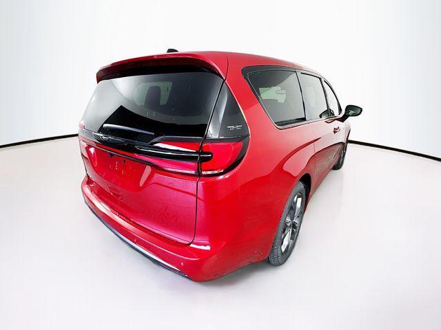 new 2026 Chrysler Pacifica car, priced at $40,000