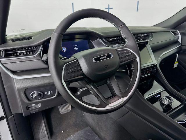 new 2025 Jeep Grand Cherokee L car, priced at $39,000
