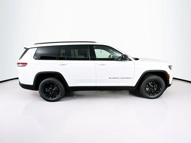 new 2025 Jeep Grand Cherokee L car, priced at $39,000
