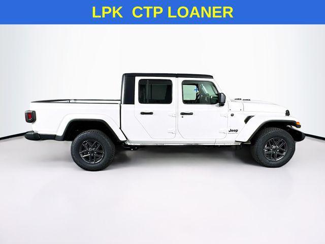new 2026 Jeep Gladiator car, priced at $43,000