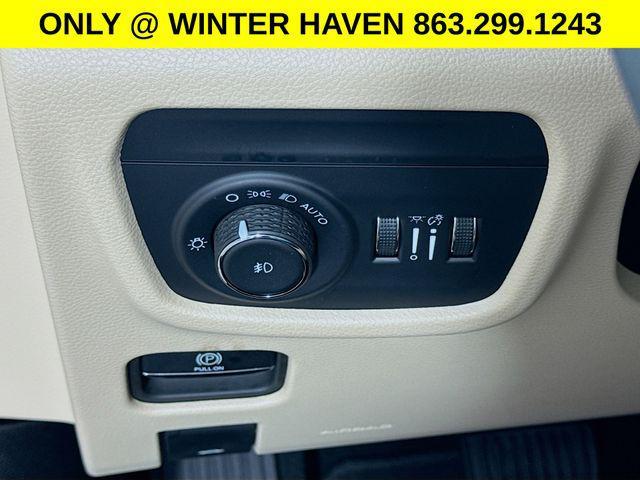 used 2025 Jeep Grand Cherokee car, priced at $38,565