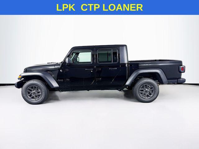new 2025 Jeep Gladiator car, priced at $38,000
