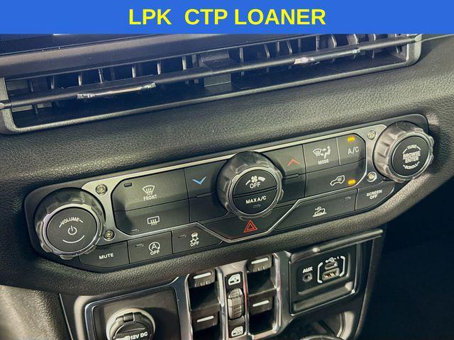 new 2025 Jeep Gladiator car, priced at $38,000