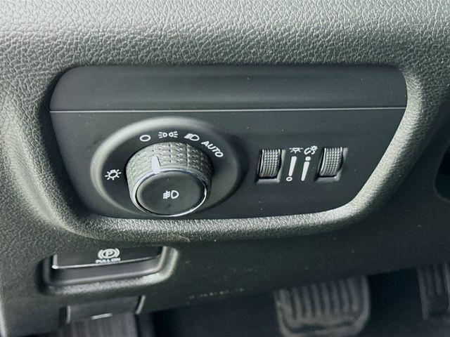 new 2025 Jeep Grand Cherokee car, priced at $48,000