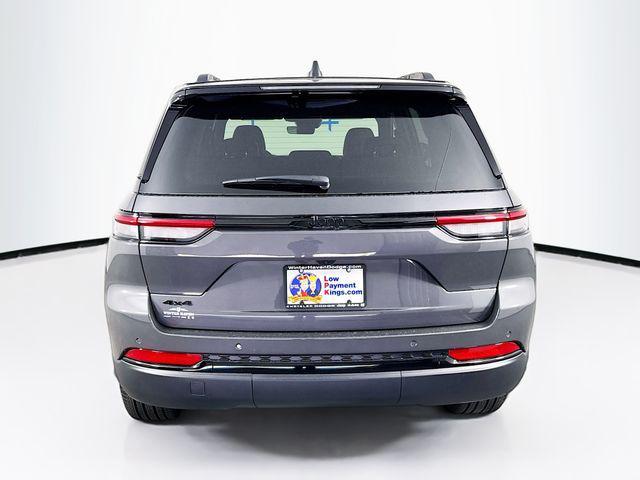new 2025 Jeep Grand Cherokee car, priced at $48,000