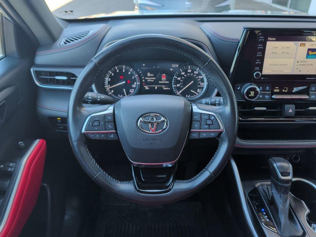 used 2021 Toyota Highlander car, priced at $30,311