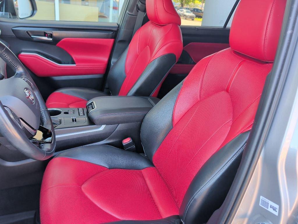 used 2021 Toyota Highlander car, priced at $30,311