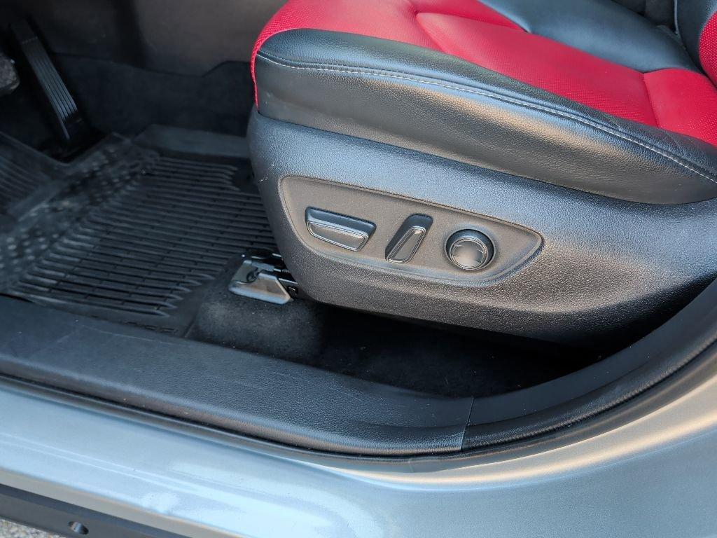 used 2021 Toyota Highlander car, priced at $30,311