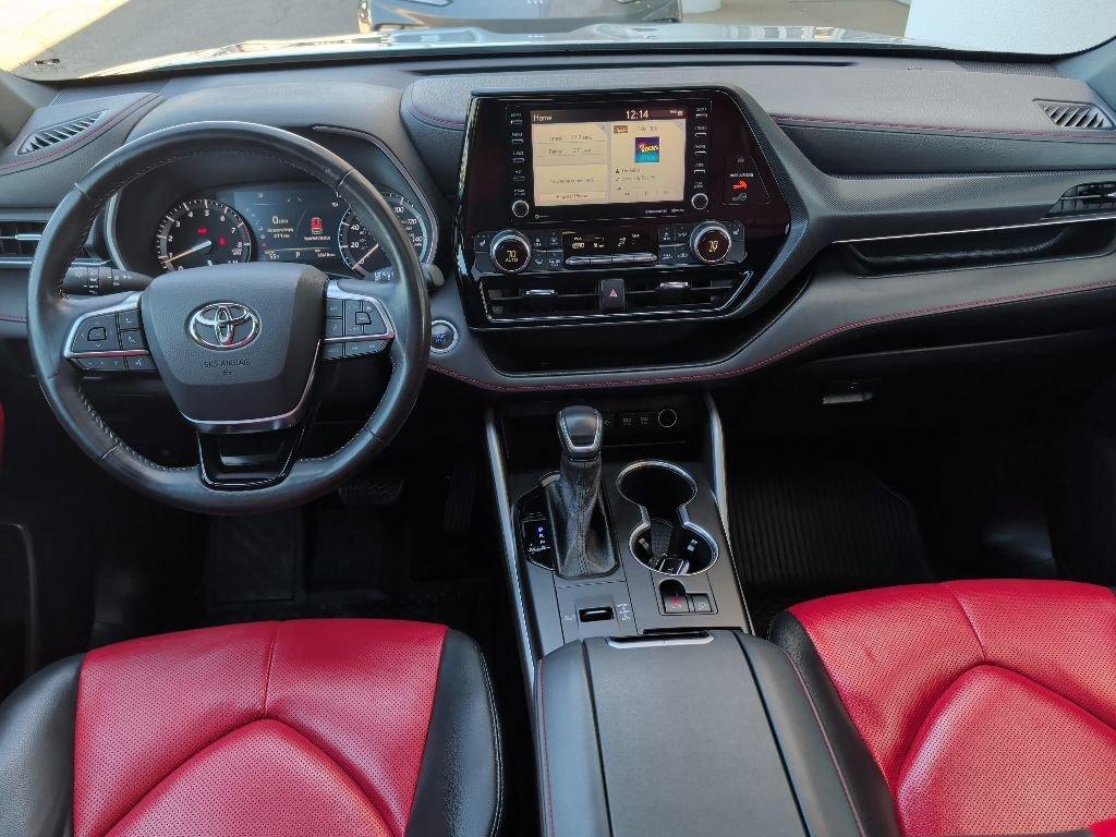 used 2021 Toyota Highlander car, priced at $30,311