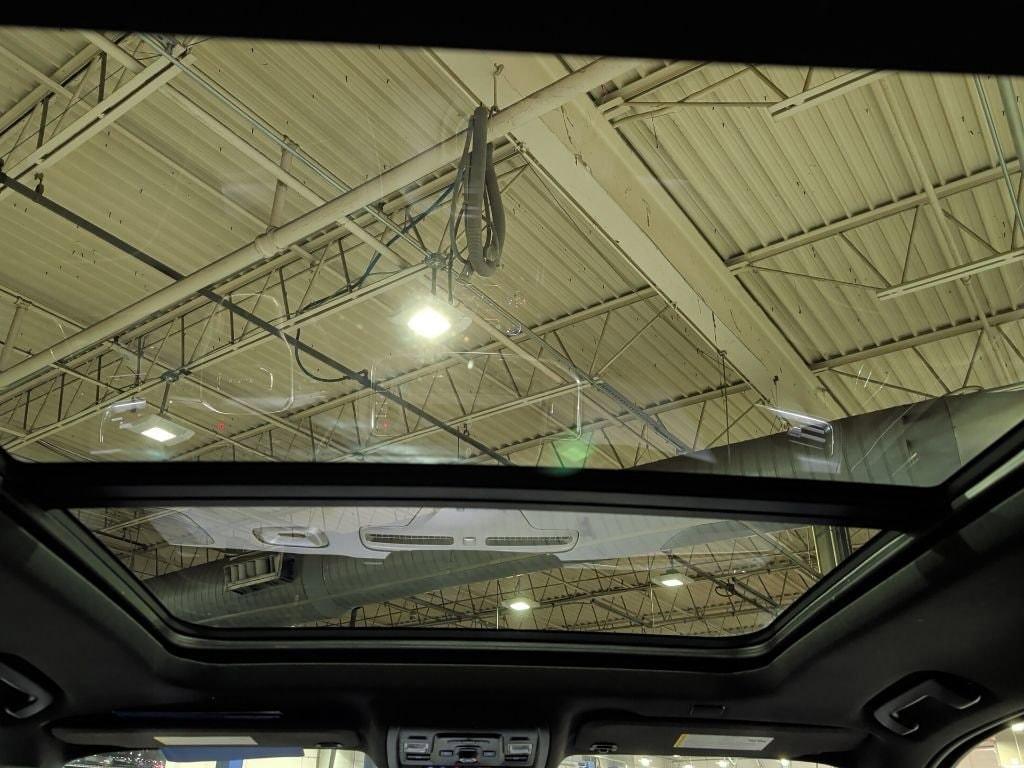 used 2022 GMC Yukon car, priced at $42,861