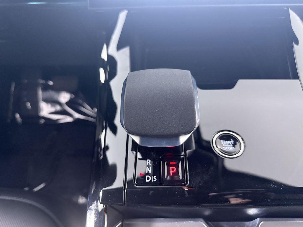 new 2026 Land Rover Range Rover Sport car, priced at $92,060
