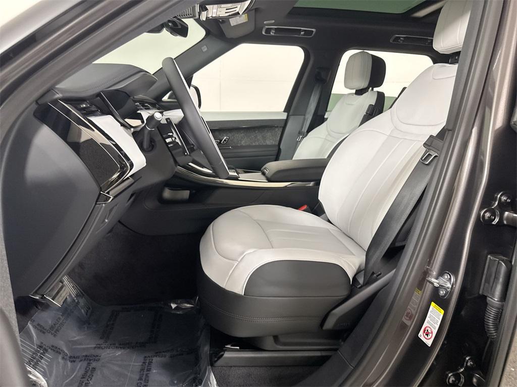 new 2025 Land Rover Range Rover Sport car, priced at $123,905