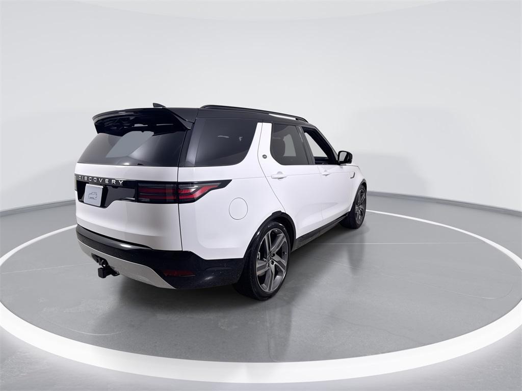 new 2026 Land Rover Discovery car, priced at $78,501