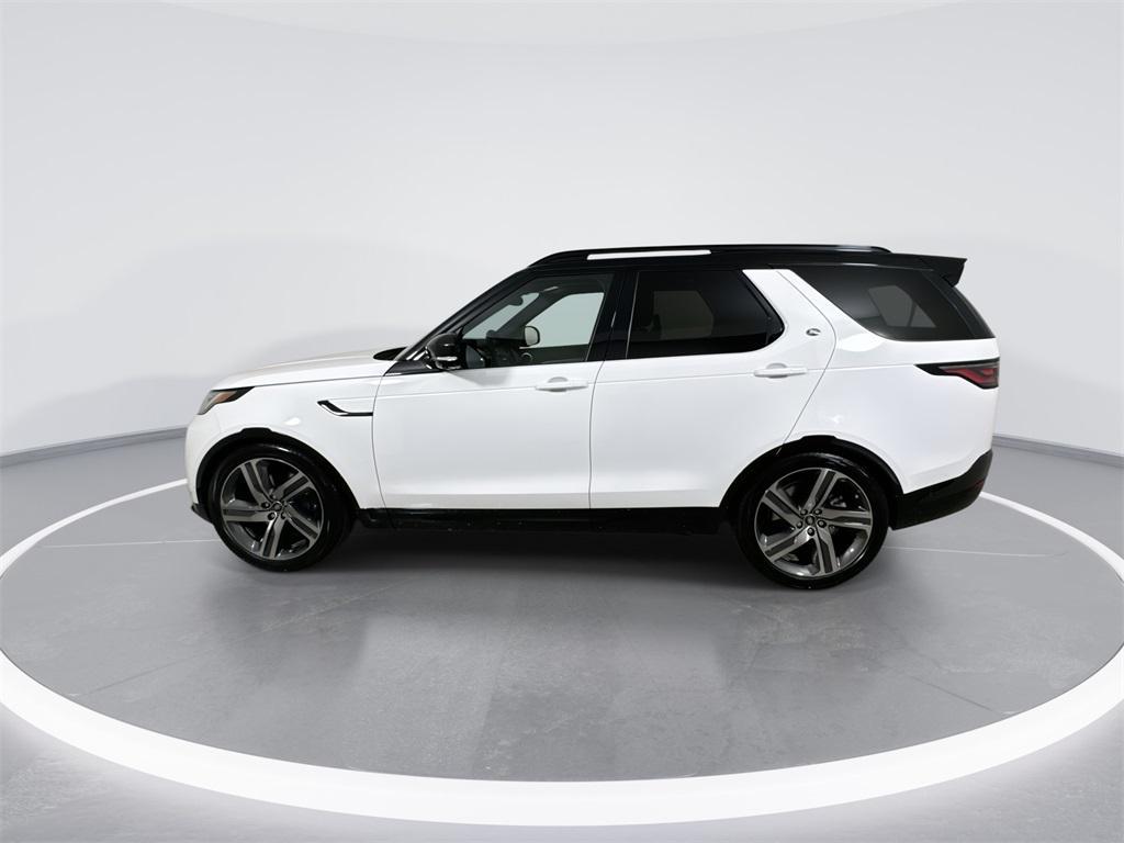 new 2026 Land Rover Discovery car, priced at $78,501