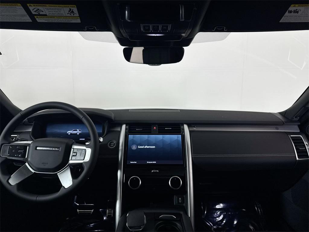 new 2026 Land Rover Discovery car, priced at $78,501