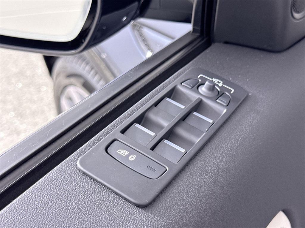 new 2026 Land Rover Discovery Sport car, priced at $53,625