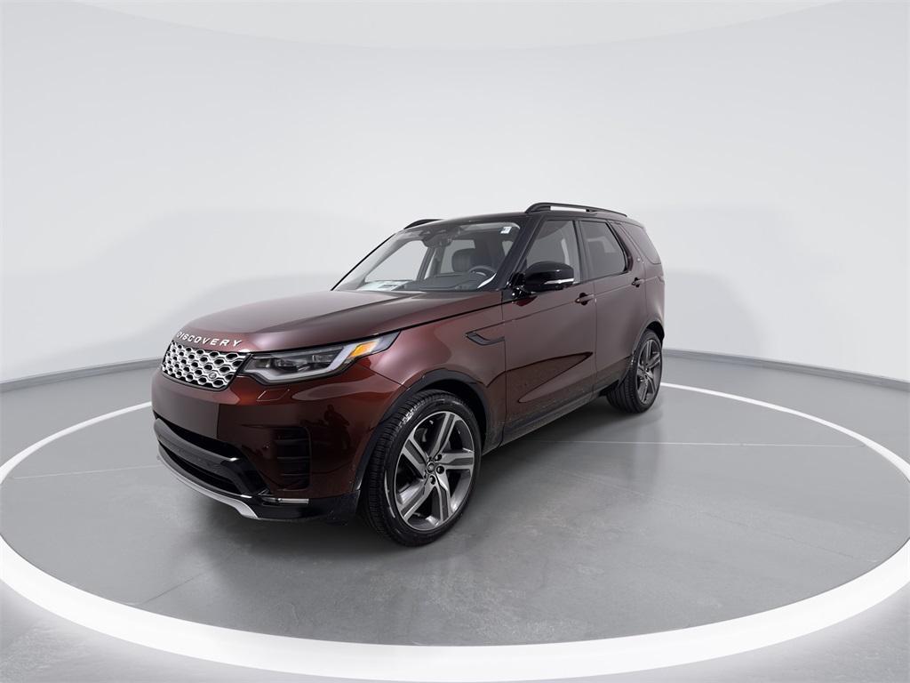 new 2026 Land Rover Discovery car, priced at $79,401
