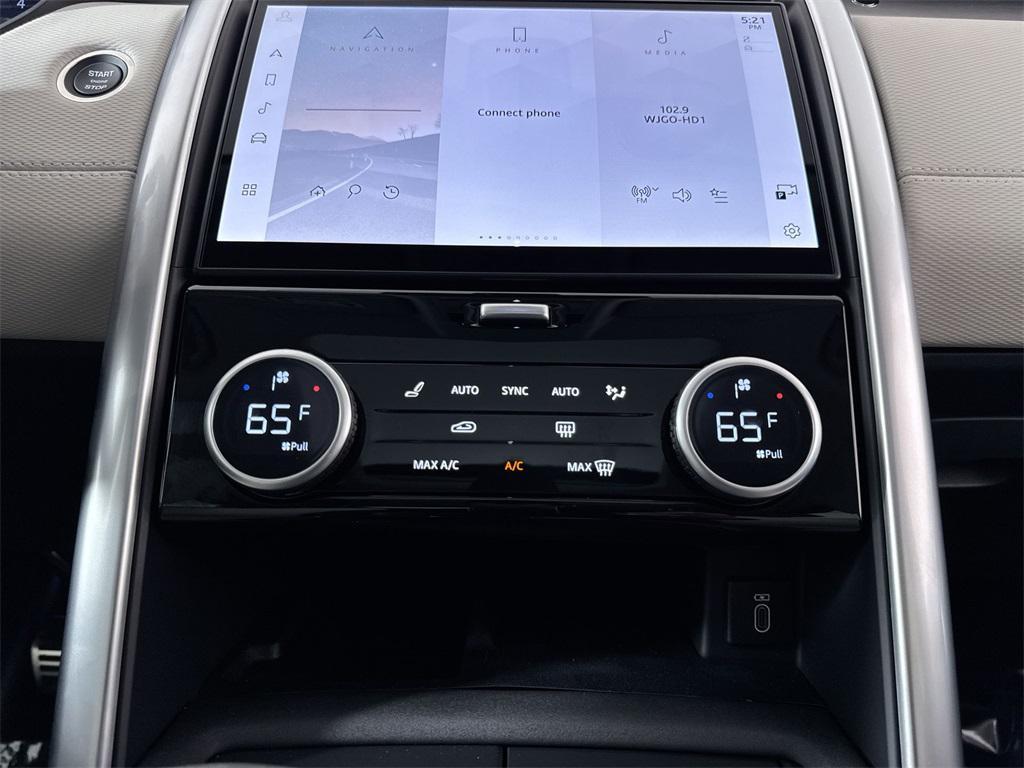 new 2026 Land Rover Discovery car, priced at $79,401