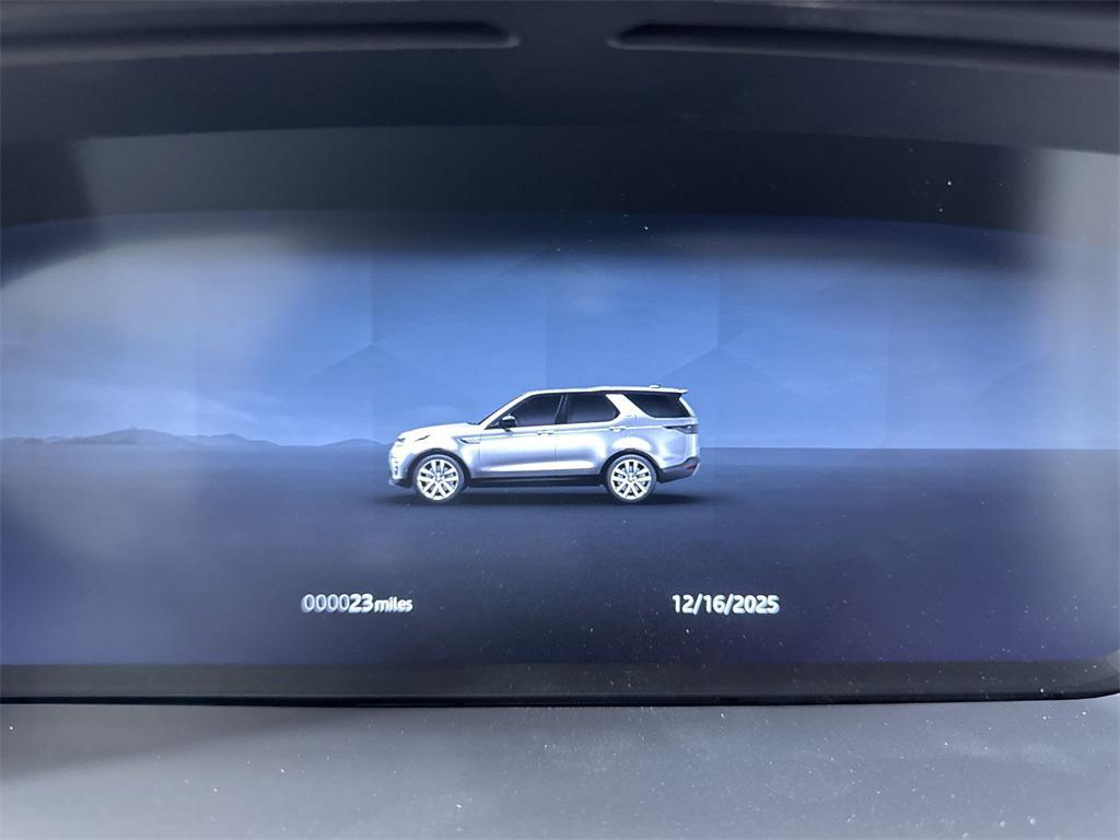 new 2026 Land Rover Discovery car, priced at $79,401