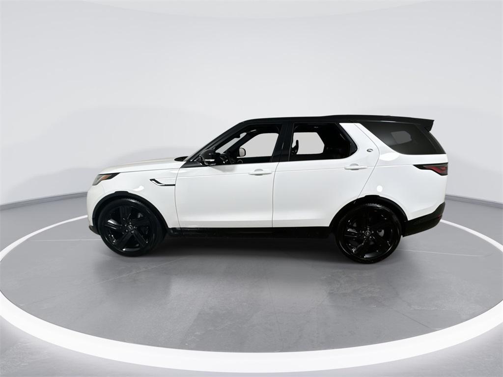 new 2025 Land Rover Discovery car, priced at $76,043