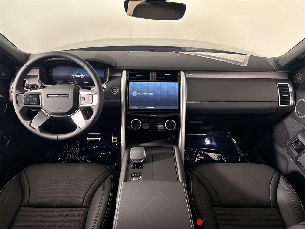 new 2025 Land Rover Discovery car, priced at $69,943