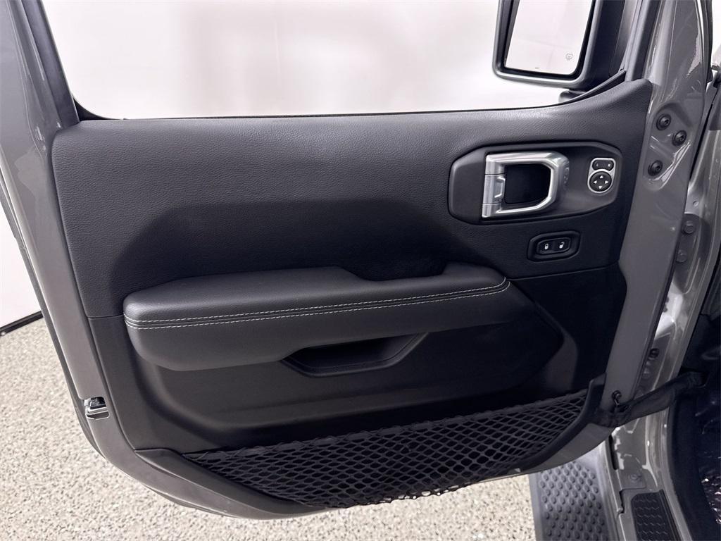 used 2022 Jeep Wrangler Unlimited car, priced at $34,293