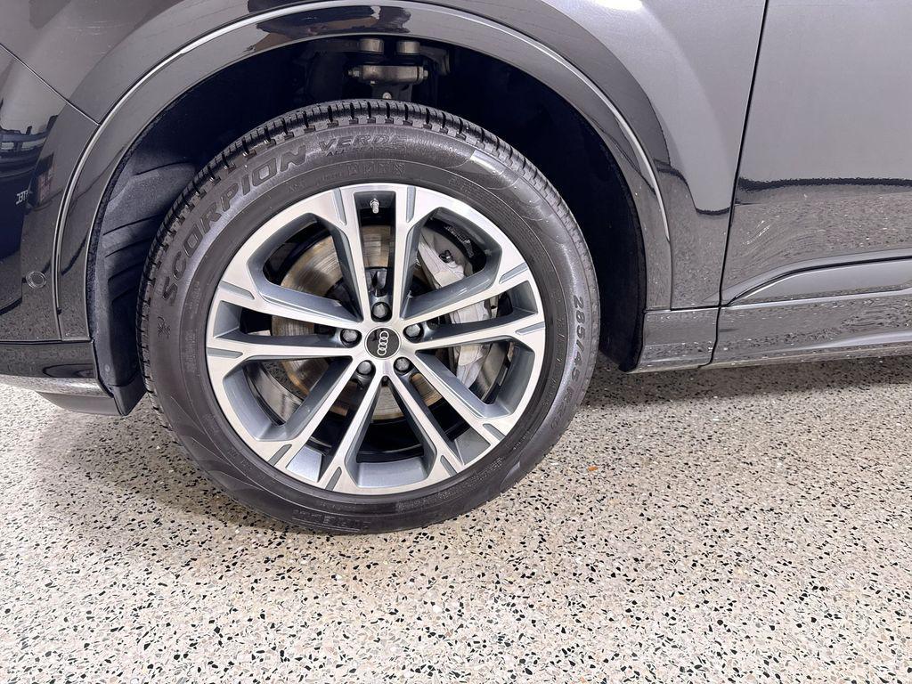 used 2025 Audi Q7 car, priced at $52,895