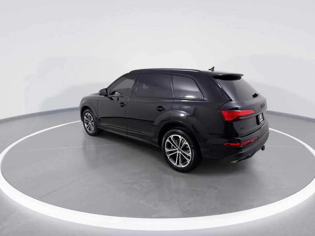 used 2025 Audi Q7 car, priced at $52,895