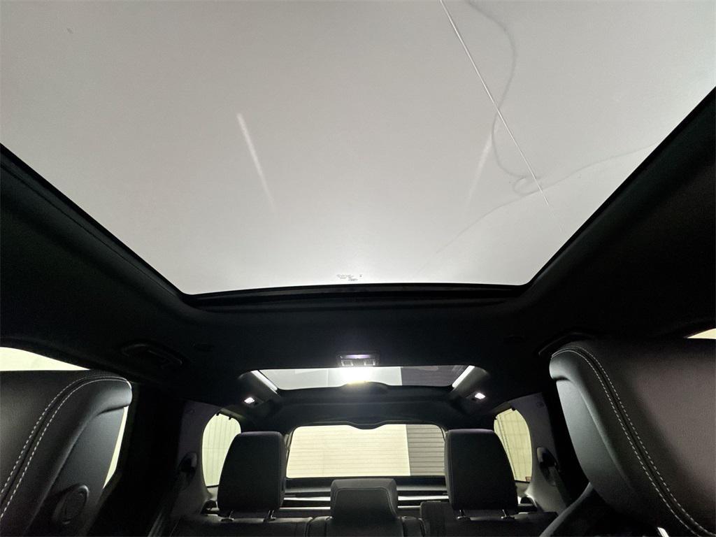 new 2025 Land Rover Discovery car, priced at $75,943