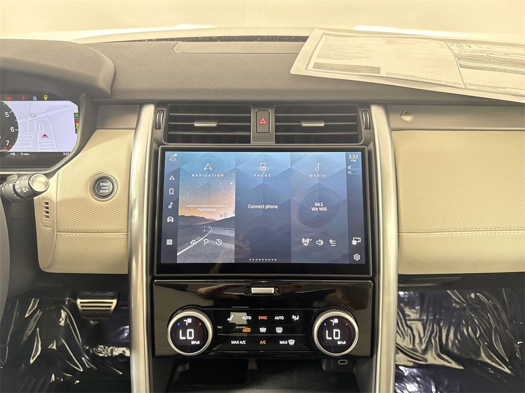 new 2025 Land Rover Discovery car, priced at $72,268