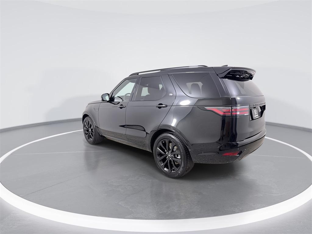 new 2026 Land Rover Discovery car, priced at $69,301