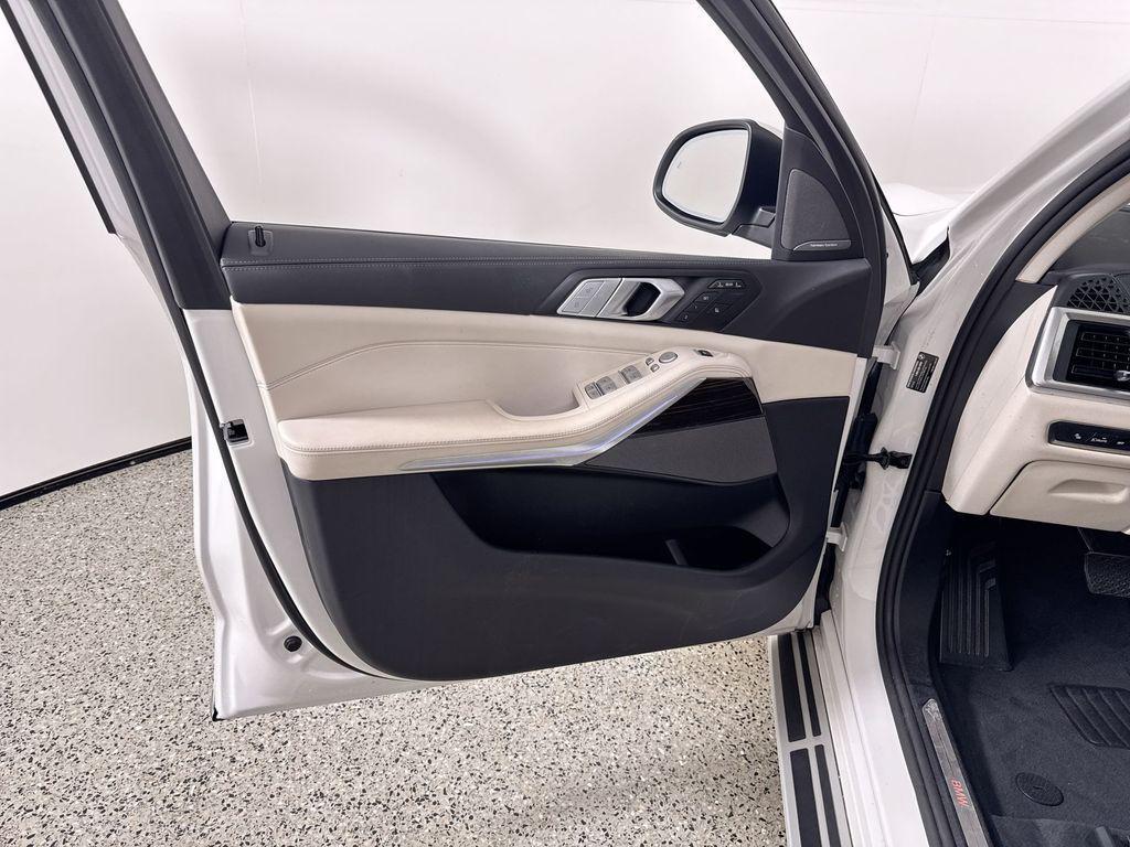 used 2026 BMW X7 car, priced at $73,998