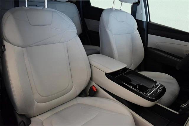used 2025 Hyundai TUCSON Hybrid car, priced at $22,498