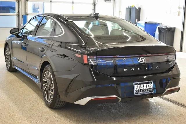 used 2025 Hyundai Sonata Hybrid car, priced at $22,498