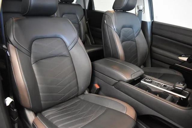 used 2024 Nissan Pathfinder car, priced at $39,998