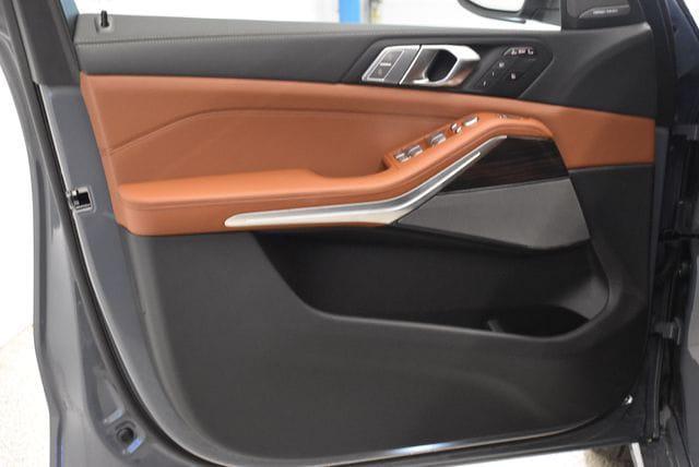 new 2027 BMW X7 car, priced at $98,139