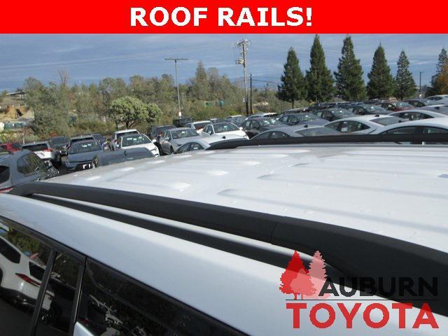 used 2025 Chevrolet Traverse car, priced at $36,488