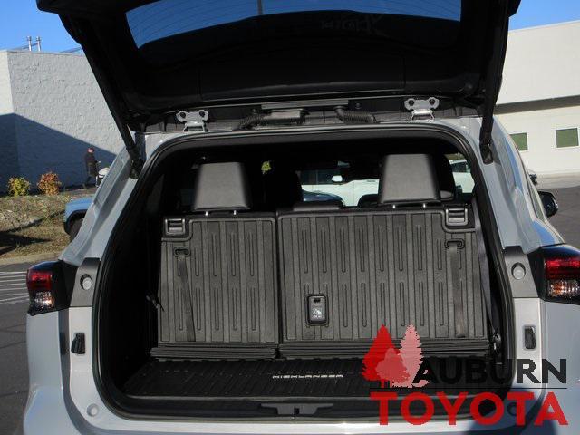 used 2025 Toyota Highlander car, priced at $46,788